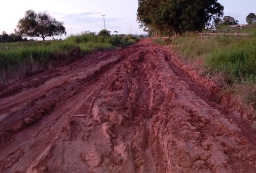 ALEX REDANO: Deputado cobra recuperação da rodovia que liga o distrito a Alto Paraíso