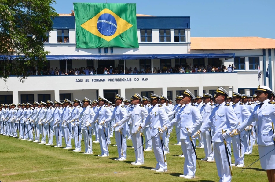 APRENDIZES-MARINHEIROS: Marinha do Brasil abre concurso para jovens com idades entre 18 e 22 anos