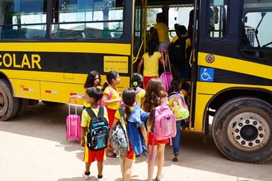 TAÍSSA SOUSA: Ônibus será disponibilizado para alunos do Ramal da Noca e Bom Sossego