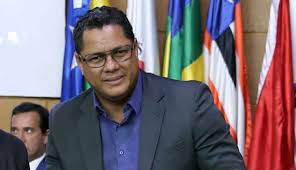 DECISÃO: TJ determina que o ex-prefeito Claudiomiro Alves reassuma o cargo de prefeito