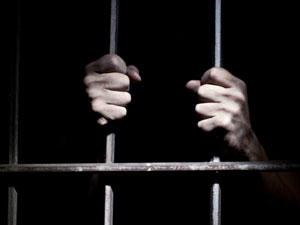 PENA MÁXIMA: Homem que estuprou a própria esposa dentro da cela é condenado a 15 anos
