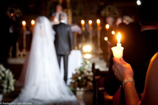 LUZ DE VELA: Companhia de energia indenizará noivos por festa no escuro
