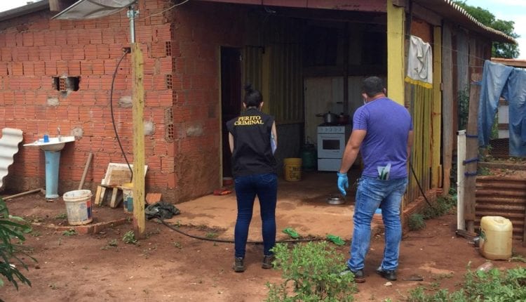 Estudante de 17 anos é encontrado morto na varanda casa em Rondônia