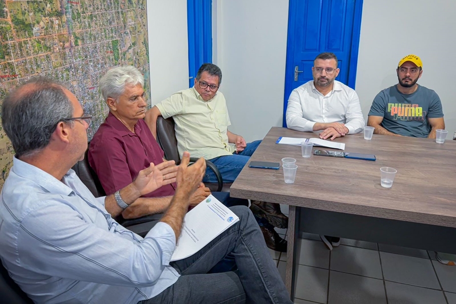 RIBEIRO DO SINPOL: Deputado se reúne com policiais e prefeito de Colorado para traçar melhorias 