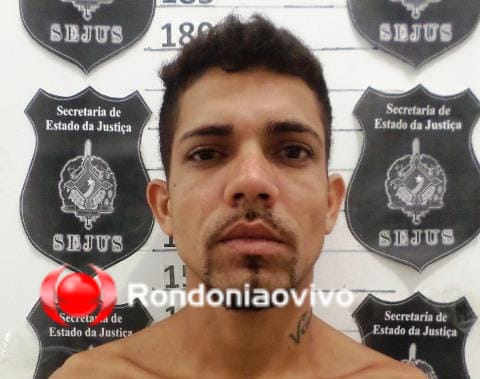 NO TRÊS MARIAS: Procurado por roubo e tráfico é preso sentado na frente de comércio 