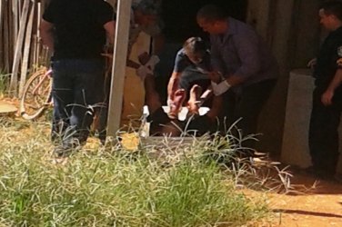 Homem é morto pelo 'amigo' com mais de 15 facadas após bebedeira
