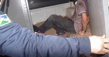 Adolescente é apreendido após tentar atirar em policial militar 
