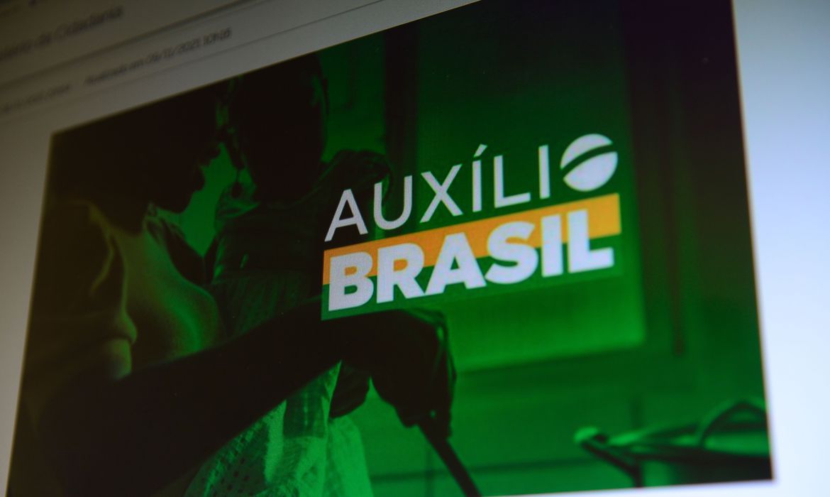 DINHEIRO: Auxílio Brasil começa a ser pago nesta terça-feira