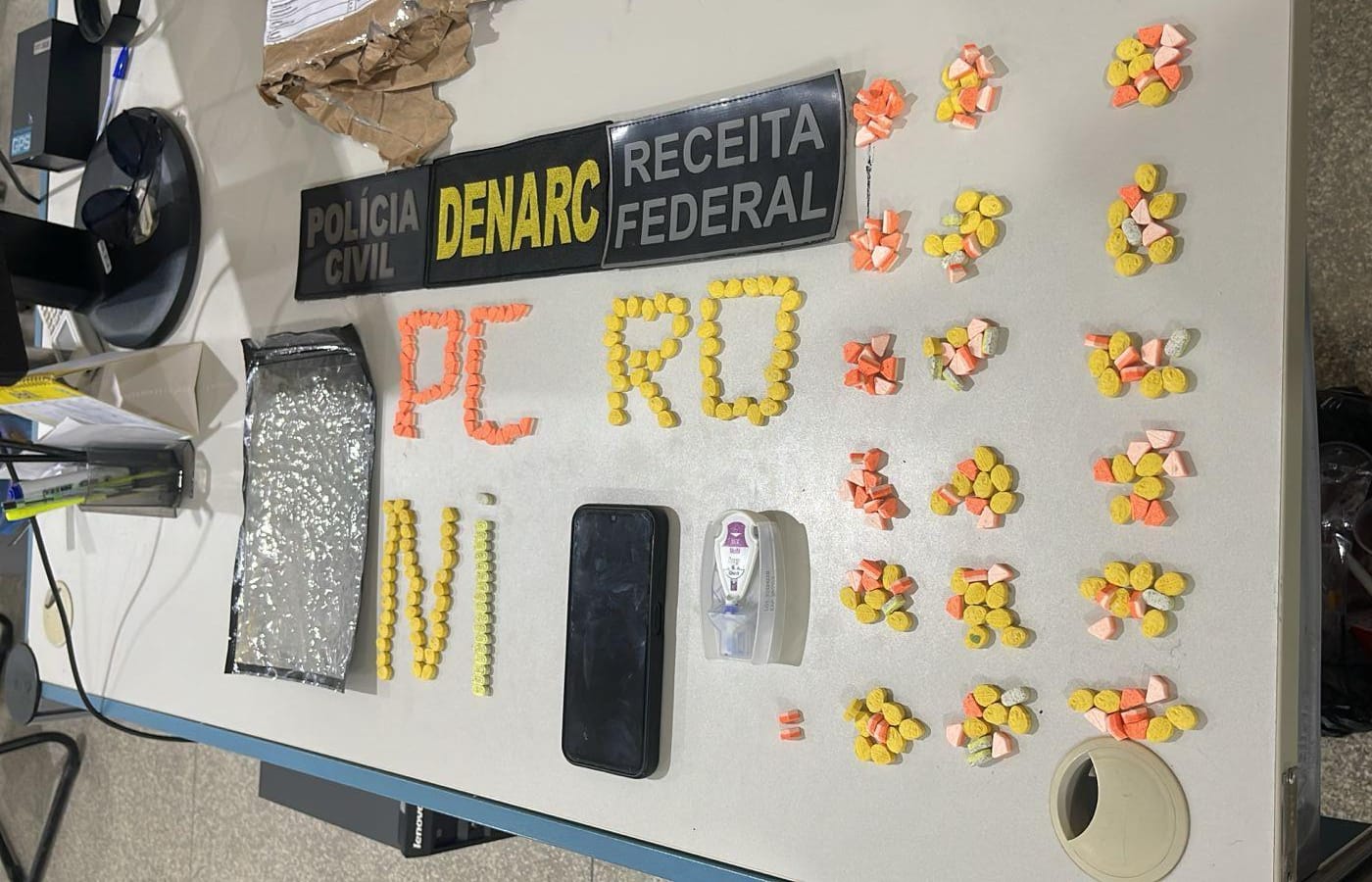 PELOS CORREIOS: Denarc prende traficante recebendo 336 comprimidos de ecstasy 