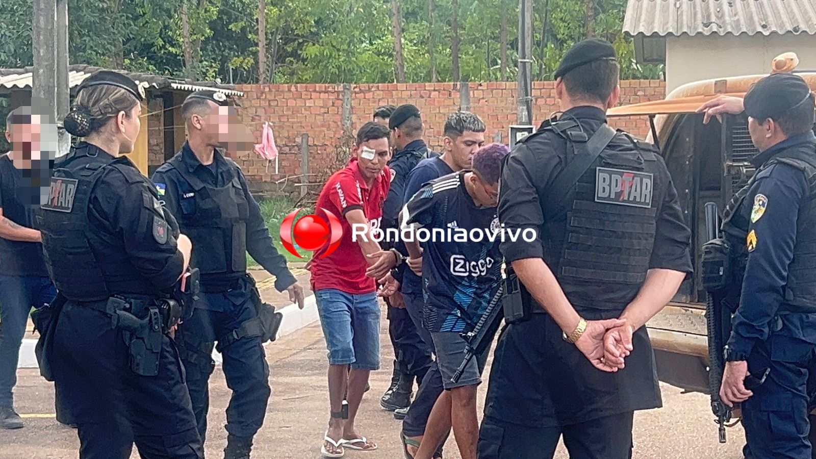 VÍDEO: Quadrilha é presa em condomínio após assaltar moto aplicativo