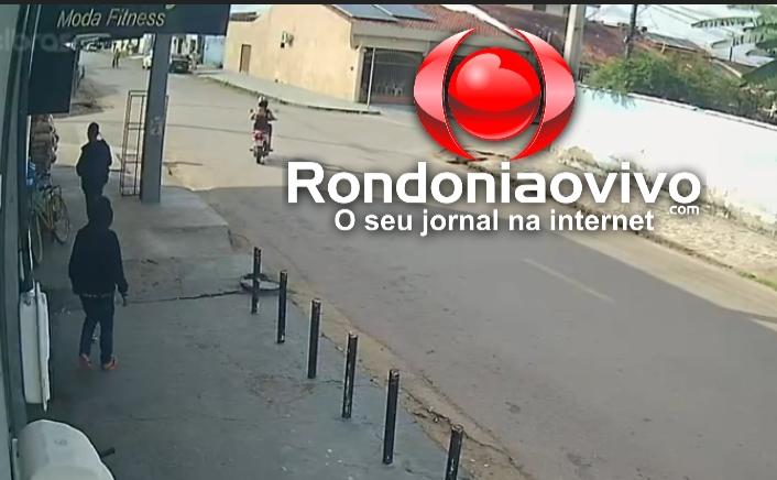 VÍDEO: Dupla armada rende funcionário e limpa caixa de mercado na zona Sul
