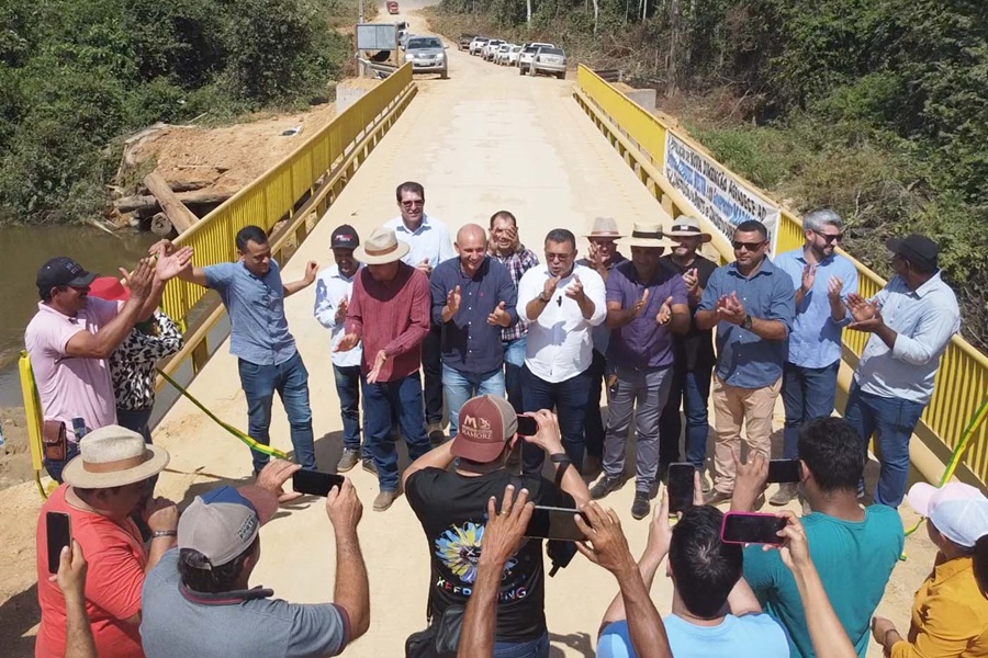 EZEQUIEL NEIVA: Deputado inaugura a primeira ponte mista em concreto e aço em Nova Dimensão