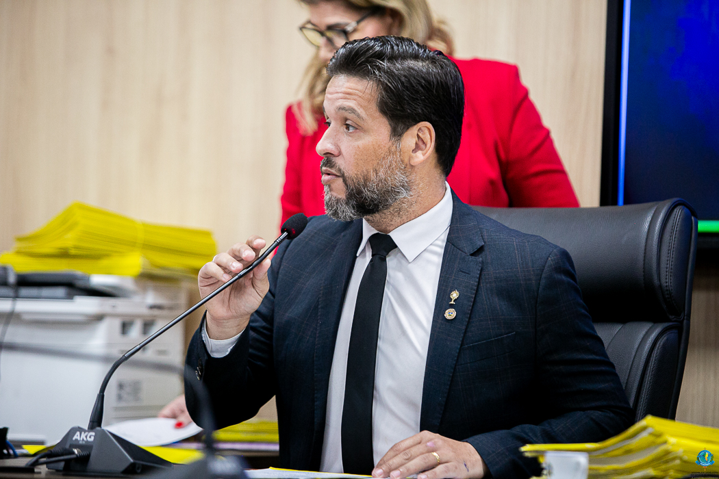 DELEGADO CAMARGO: Deputado cobra transparência sobre fila de exame oftalmológico em Cacoal