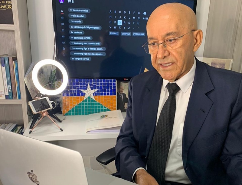 SENADOR: A democracia é boa, mas ela, sozinha, não enche a barriga, afirma Confúcio Moura