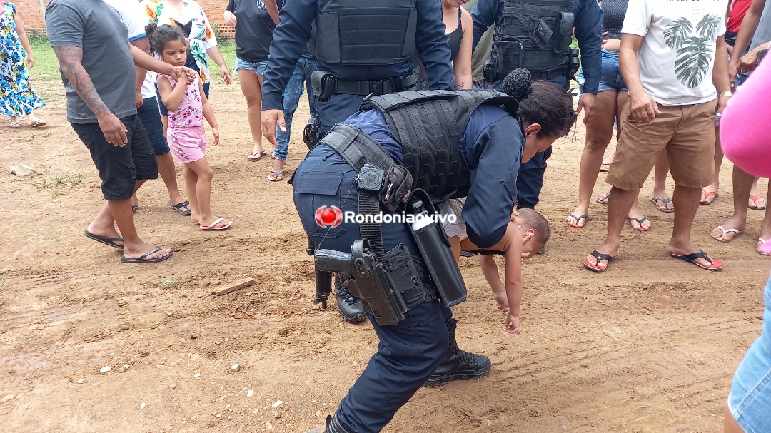 BRAVURA - VÍDEO: Equipe da PM salva a vida de bebê que passava mal em Porto Velho
