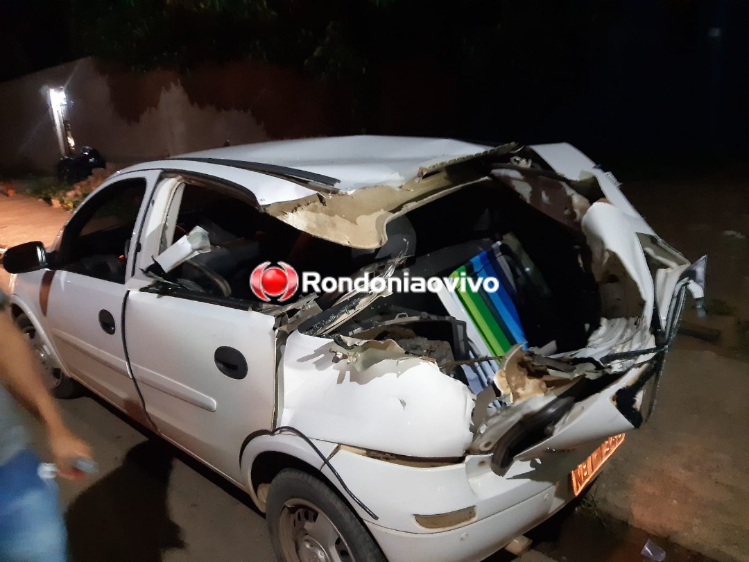 GRAVE ACIDENTE: Caminhão desgovernado atinge dois carros e promove destruição