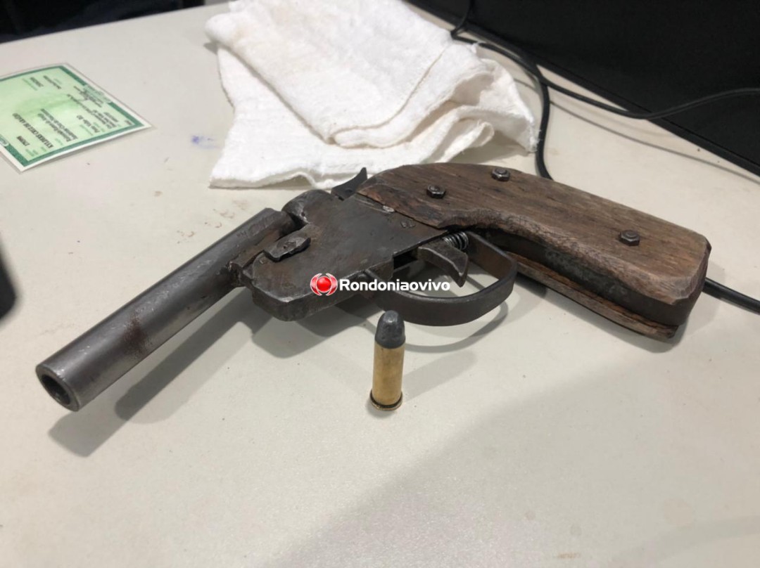 CAÍRAM: Adolescentes ficam nervosos e são flagrados armados em abordagem da PM