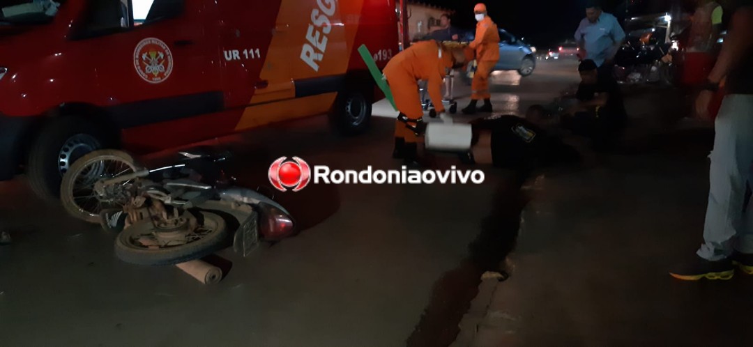 DE FRENTE: Motociclista sofre fratura exposta na perna após colisão com carro