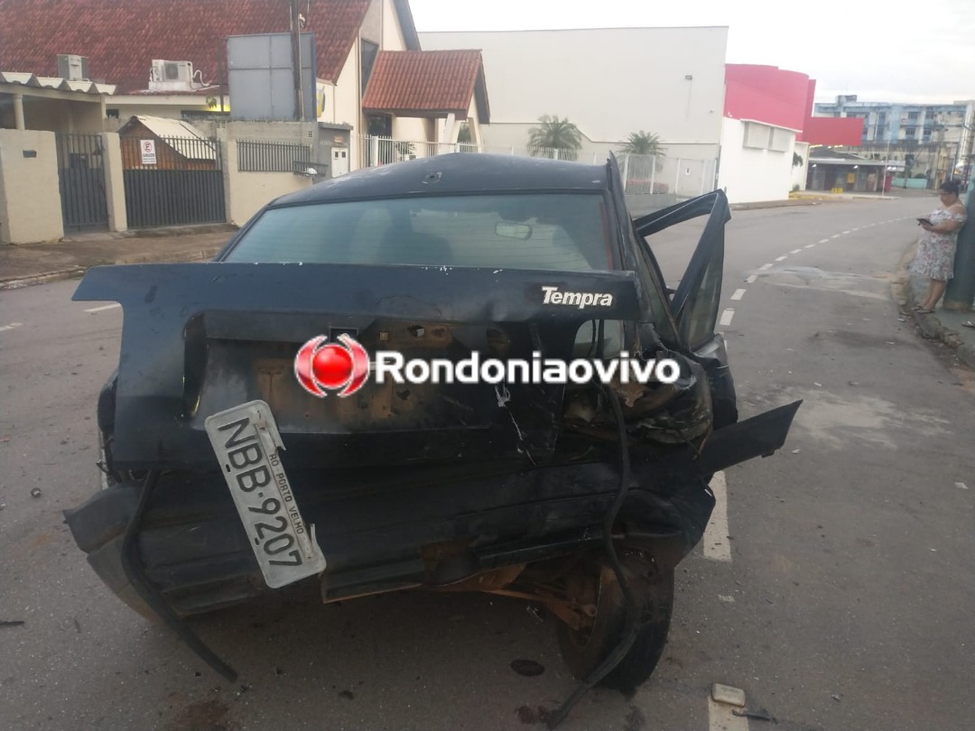 ASSISTA: Câmeras de segurança flagram momento de grave acidente no Centro