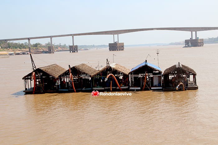 NO RIO MADEIRA: Garimpeiros provocam naufrágio de barco da PM com policiais ambientais