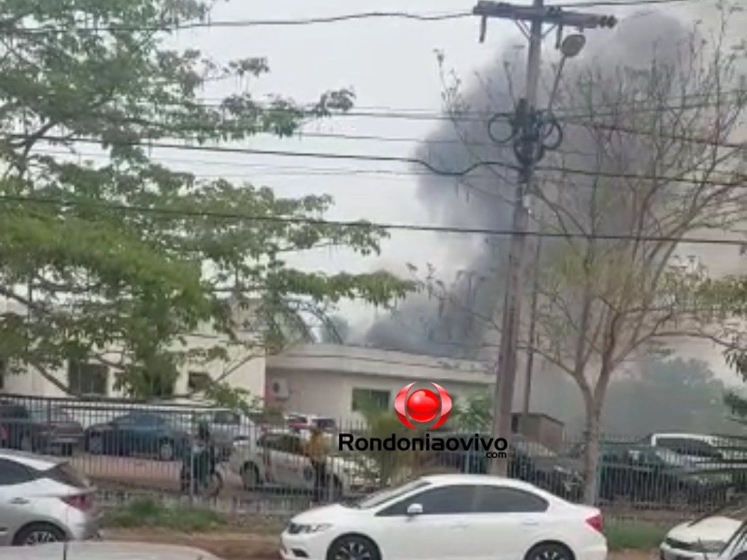 SUSTO: Incêndio atrás do IML mobiliza equipe do Corpo de Bombeiros