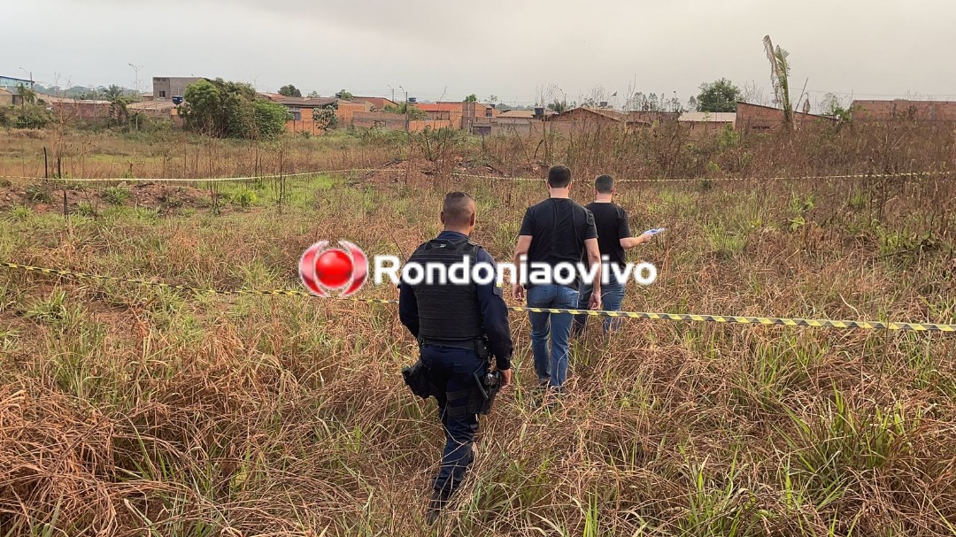 TATUAGEM: Homicídios tenta identificar jovem encontrado morto com tiro na nuca 