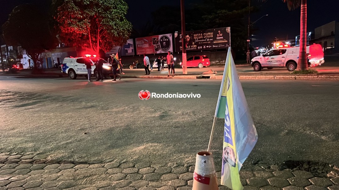 URGENTE: Dupla é presa com três pistolas na frente de comitê do Marcos Rogério após intensa perseguição 