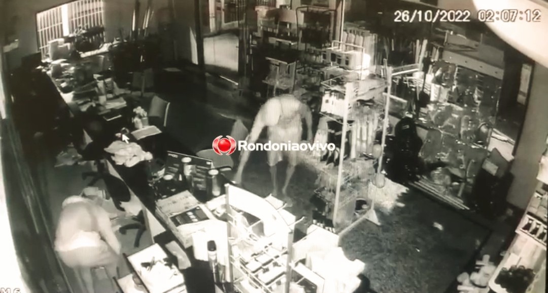 ASSISTA: Vídeo registra momento em que ladrões furtam loja de materiais de construção 