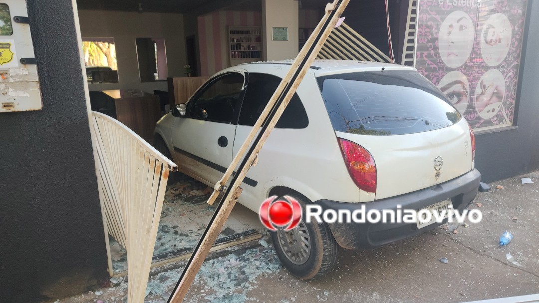 EMBRIAGUEZ: Carro invade salão de beleza após grave colisão entre veículos 