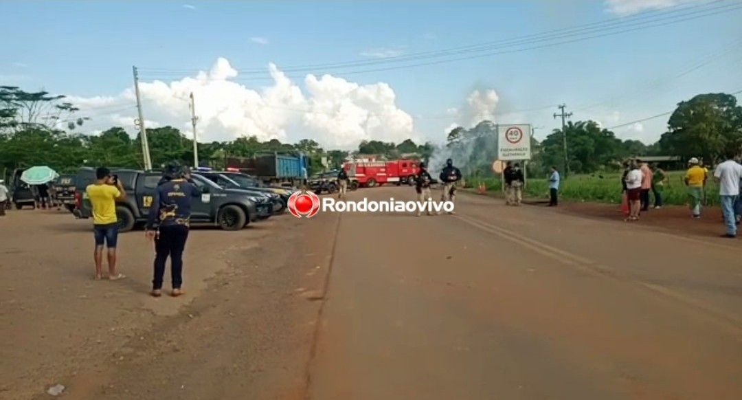 VEJA VÍDEO: Equipes da segurança pública acabam com mais um bloqueio em trecho da BR-364