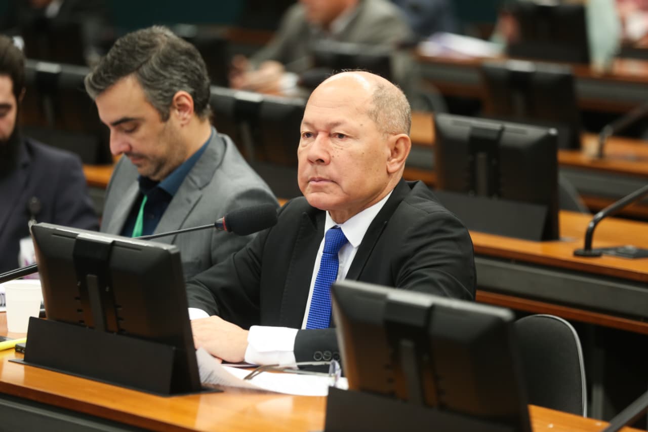 CHRISÓSTOMO: Deputado pede prisão de Tônia Galetti por mentir à CPMI do INSS