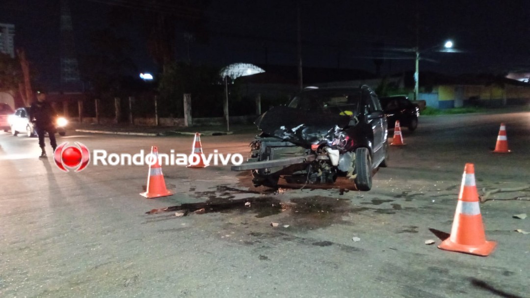 NA ABUNÃ: CrossFox avança cruzamento e causa forte colisão com Toyota RAV4