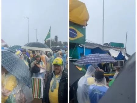 NO QUARTEL: Raio atinge acampamento bolsonarista e deixa pessoas feridas 