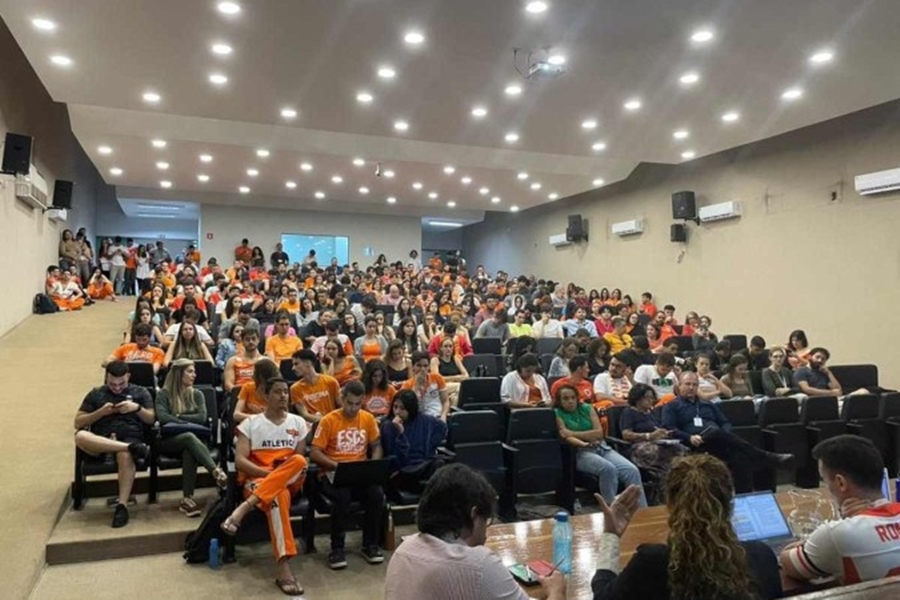 PÚBLICA: ESCS lança edital com 160 vagas para medicina e enfermagem