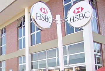 FLAGRANTE - Autônomo é preso ao tentar descontar cheque furtado de R$ 18 mil
