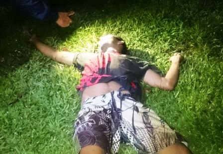 Dupla invade lote e mata caseiro com tiro no rosto
