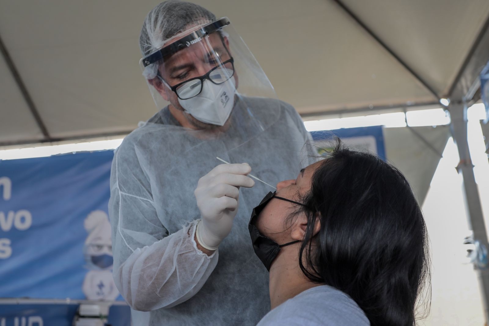 Á TARDE: Unidades de Saúde da capital oferecem testes para covid-19