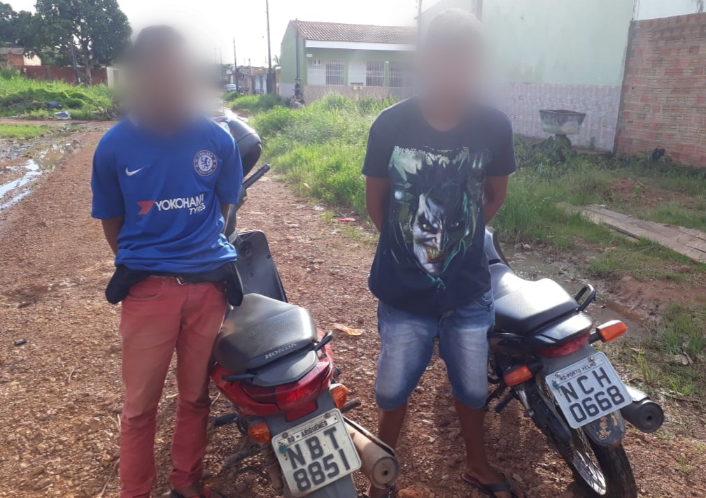 ROUBADAS: Menores são detidos com duas motos e vítima faz reconhecimento
