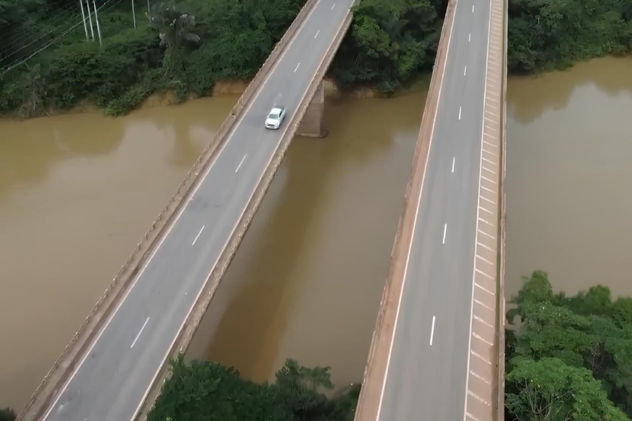 LIBERADA: Rodovia BR-364 é liberada em Candeias do Jamari