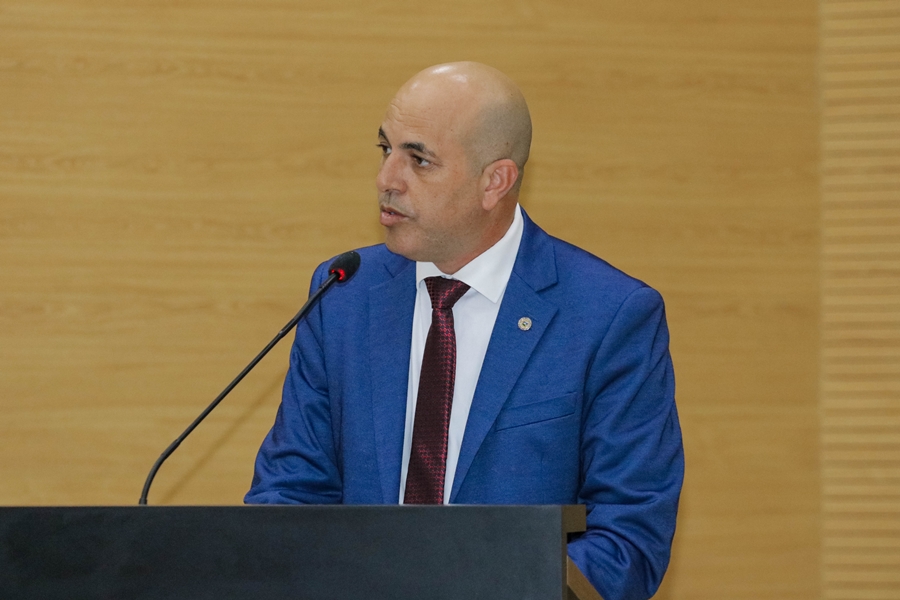 ISMAEL CRISPIN: Deputado cobra bancada federal regulamentação de emancipação de distritos