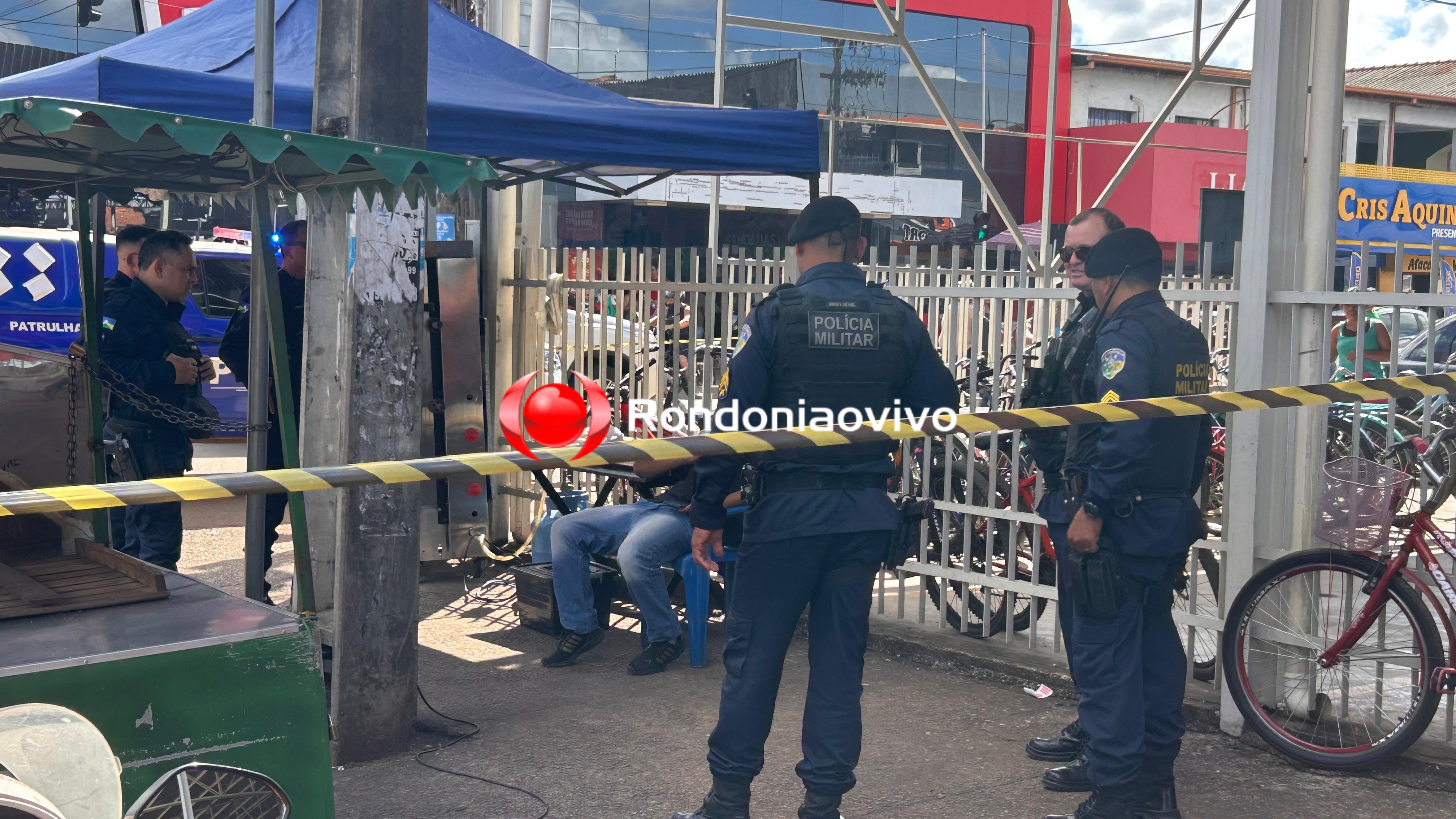 URGENTE: Equipes da PM fazem negociação para tentar desarmar homem