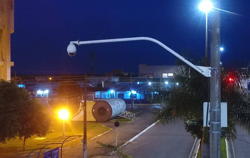 DE ENFEITE: Jornalista denuncia inoperância do Sistema de Videomonitoramento de Vilhena