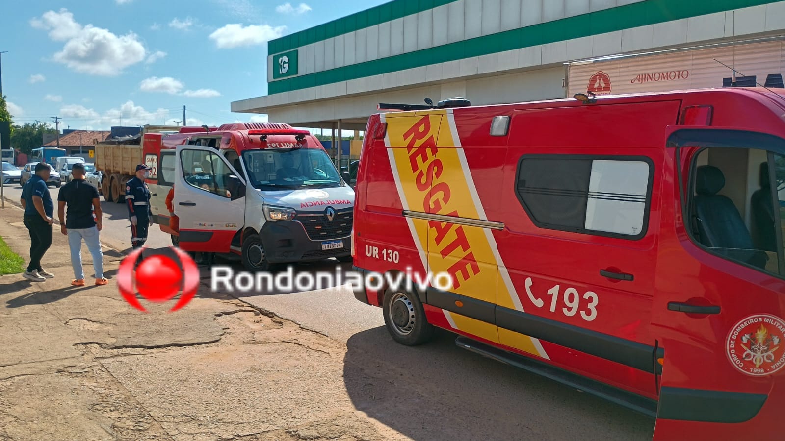 URGENTE: Idoso morre dentro de ambulância após passar mal em casa 