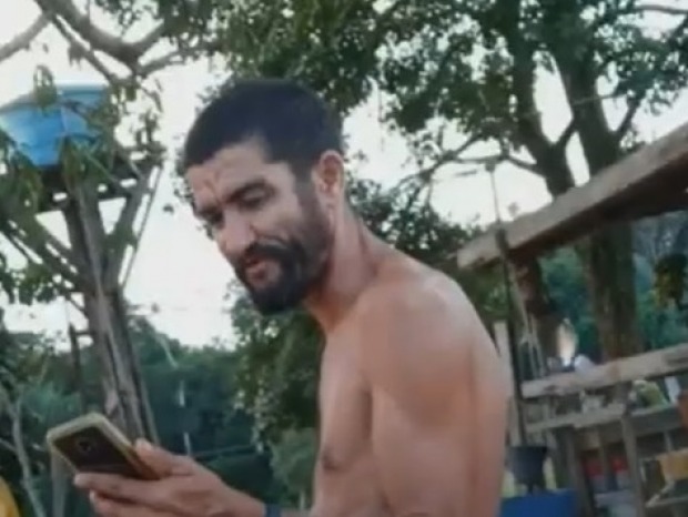 BÁRBARO: Corpo com pés e mãos amarrados é encontrado enrolado em lona 