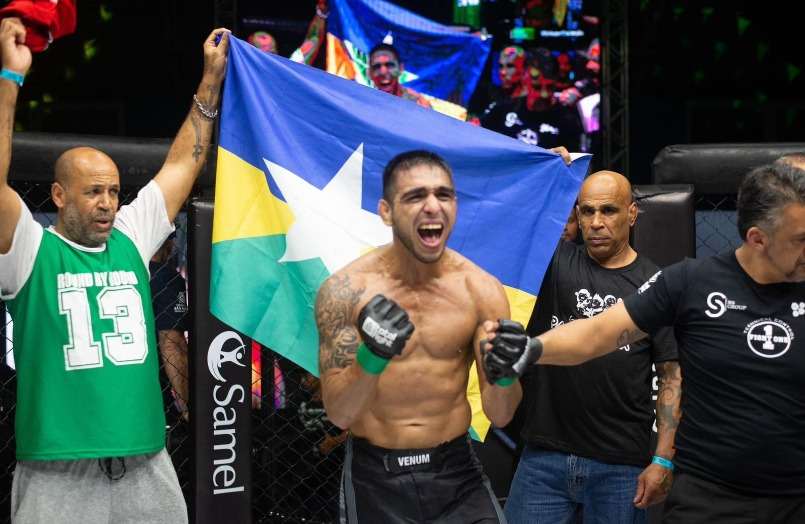 SEM APOIO: Rondoniense viaja três dias de ônibus para vencer luta de MMA em São Paulo