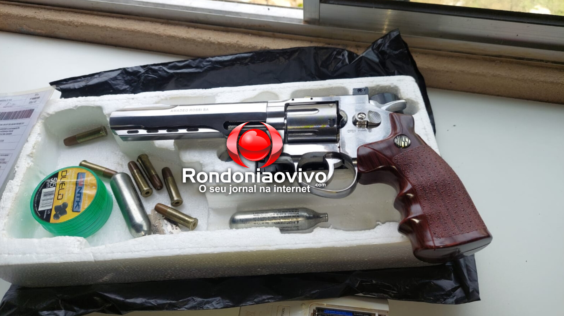 TRAFICANTE CORREU: Equipe do sargento Machado apreende arma em boca de fumo no Centro