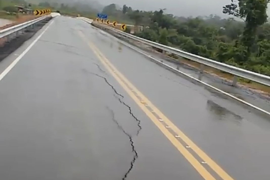 ALEX REDANO: Deputado cobra providências sobre rachaduras na cabeceira da ponte