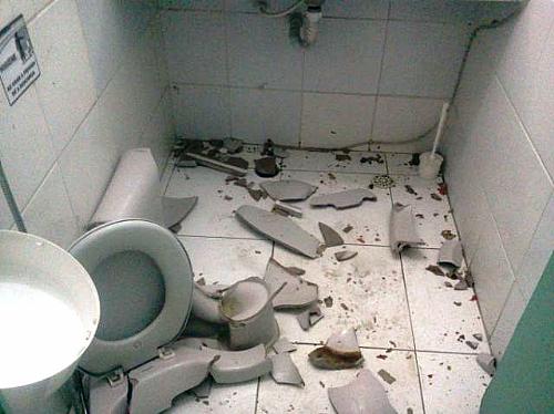 EM VILHENA: Explosão em banheiro de escola mobiliza Polícia Militar e Perícia Técnica 