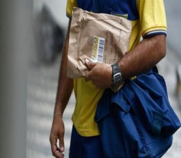 Correios é condenada a indenizar carteiro assaltado 13 vezes em serviço 