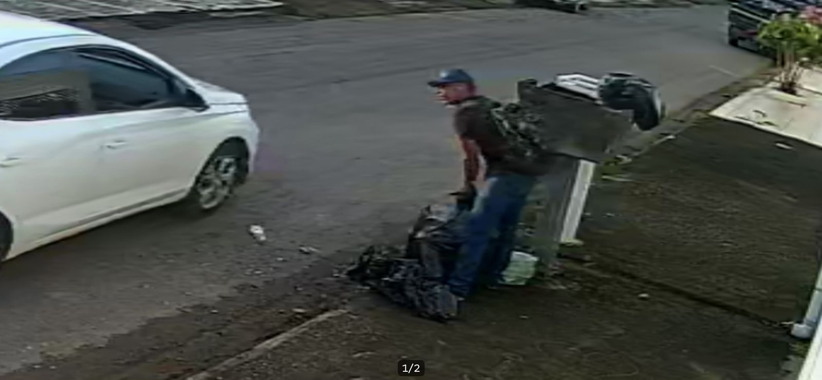 LIMPOU A GELADEIRA: Bazar e casa são alvos de furto no Tiradentes